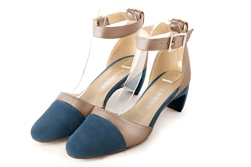 Peacock blue and tan beige women's open side shoes, with a strap around the ankle. Round toe. Low comma heels. Front view - Florence KOOIJMAN